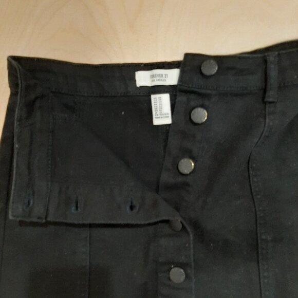 Denim button up classic minimalist mini skirt - Picture 3 of 4